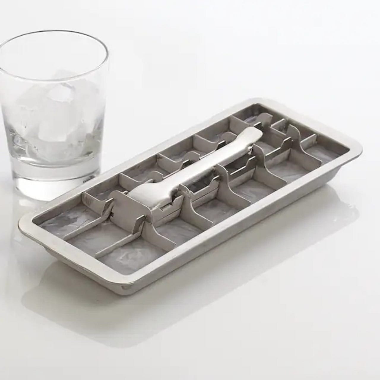 TRAY